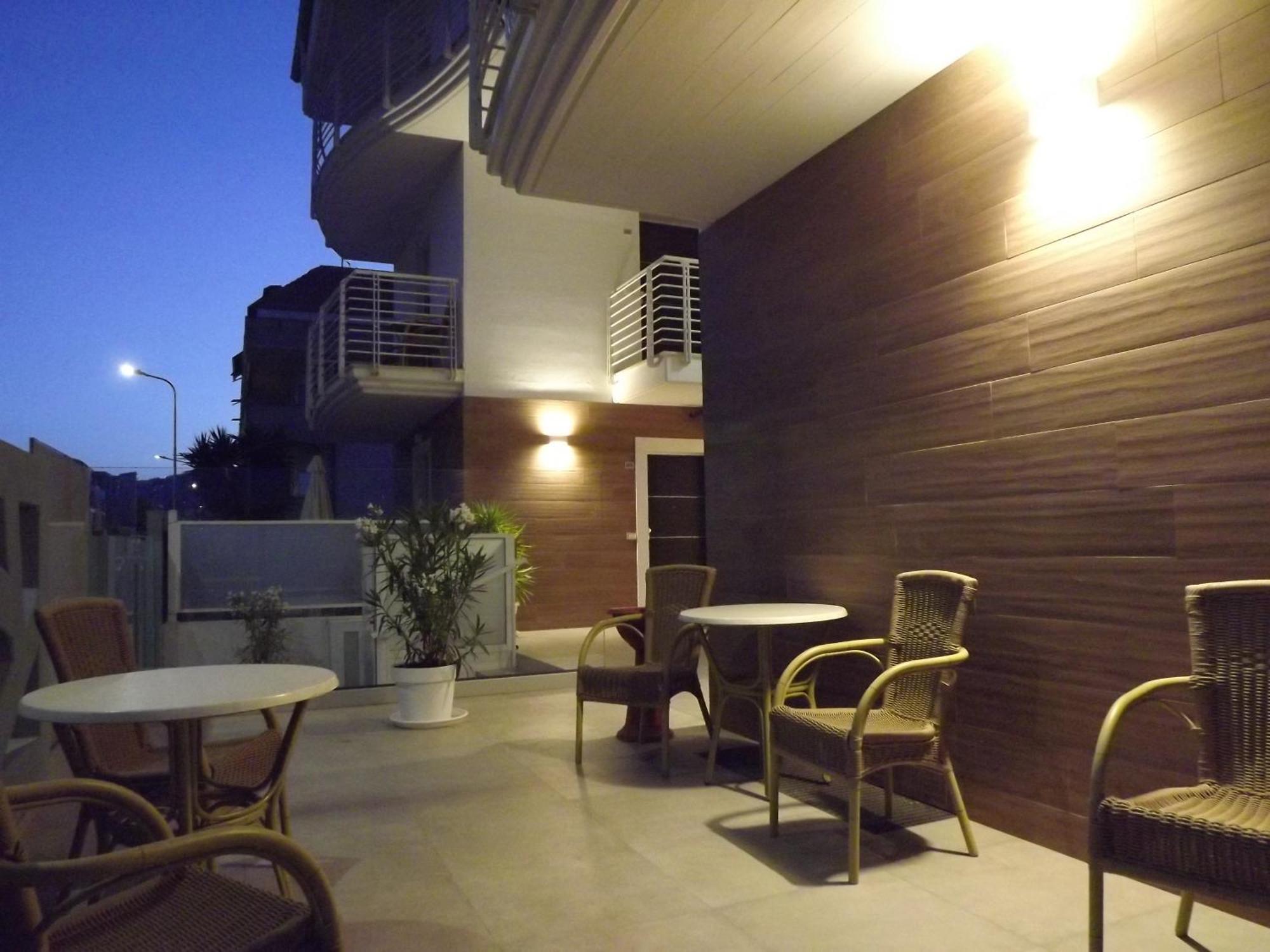 Residence Twigha Martinsicuro Exterior photo